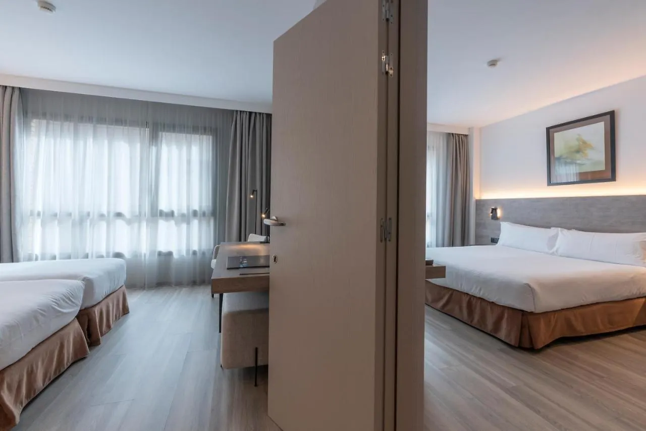 Attica 21 Barcelona Mar Hotel 4*,