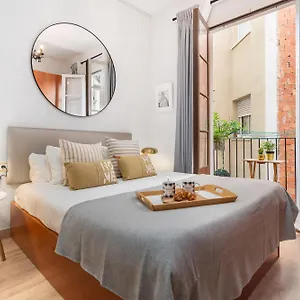 apartment-castillejos-332.catalonia-hotels.com/